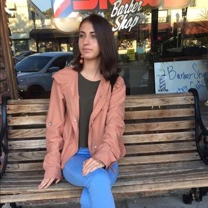 Meet your Posher, Holly